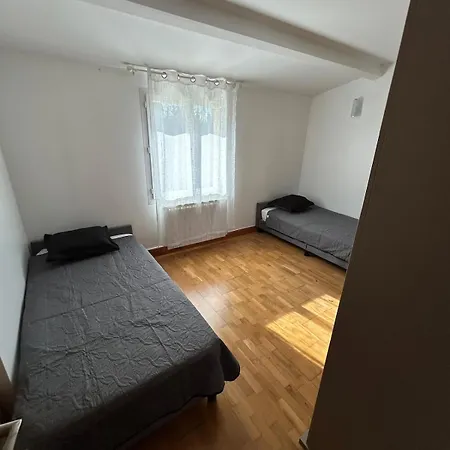 Holiday home Grande Maison De 4 *